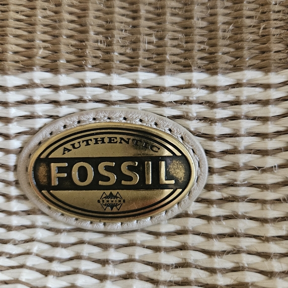 Large Fossil Foldover Purse-Basket Weave- Neutral Colors- Handbag, Crossbody - Picture 4 of 12